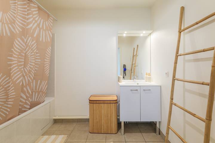 Appartement entier, L'Escale Beauvaisienne - parking privé in Beauvais, Oise
