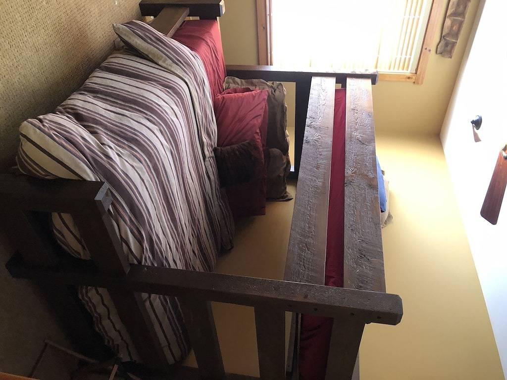 Ganze Wohnung, In unmittelbarer Nähe zum Squaw, Alpine, Northstar mit späten Sonntag Check-Out im Winter in Truckee, Donner Lake