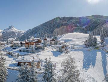 Hütte für 2 Personen, mit Balkon und Whirlpool sowie Sauna und Garten im Grödnertal
