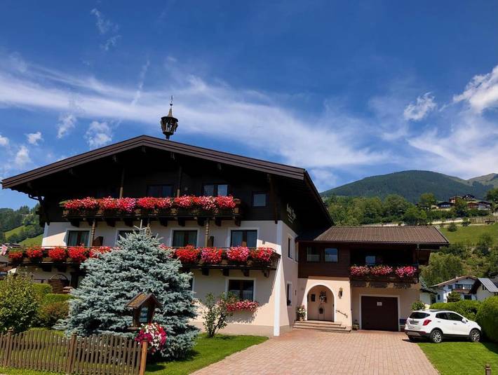 BnB für 2 Personen, mit Balkon und Terrasse sowie Garten und Ausblick in Mittersill