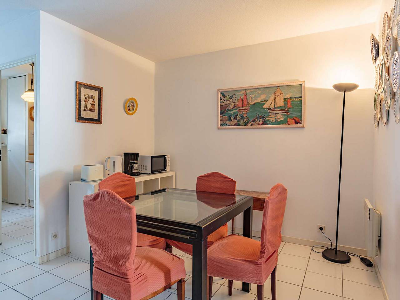 Appartamento intero, Spacious 2-Bed Apartment with Parking & Terrace in Saint-Jean-de-Luz in Saint-Jean-de-Luz, Bayonne e dintorni