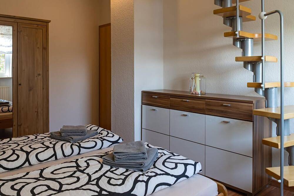 Ganze Wohnung, Ferienhaus Schöne Aussicht - Ferienhaus, 4 Schlafräume, 2x Dusche,Wc in Wehlen, Elbsandsteingebirge