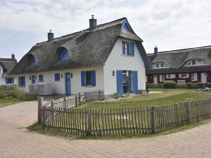 Ferienpark für 6 Personen, mit Terrasse und Sauna sowie Garten, mit Haustier in Zierow