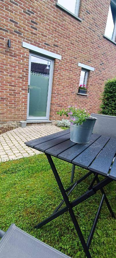 Location de vacances pour 2 personnes, avec terrasse dans Burnenville - 3