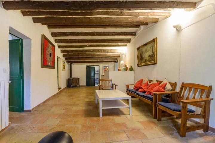 Casa rural para 14 personas, con jardín además de piscina y vistas, Familias con niños en Pla de l'Estany - 4