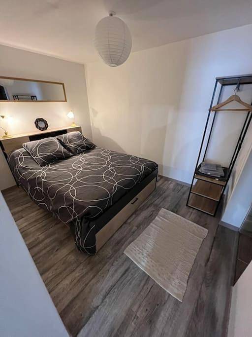 Appartement entier, One-Bedroom Apartment in Montignac, Périgord Noir