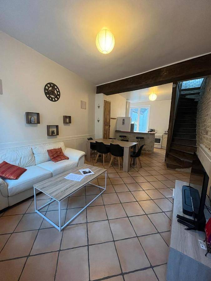 Location de vacances pour 6 personnes, avec terrasse à Varzy