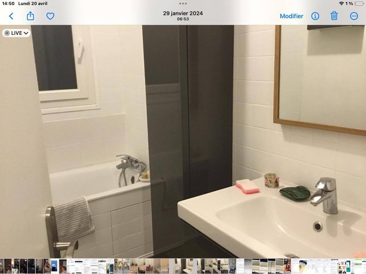 Chambre hote tout confort située 300 m mer 100 m rue de la mer Ouistreham si plusieurs nuits location simple in Ouistreham, Région de Caen