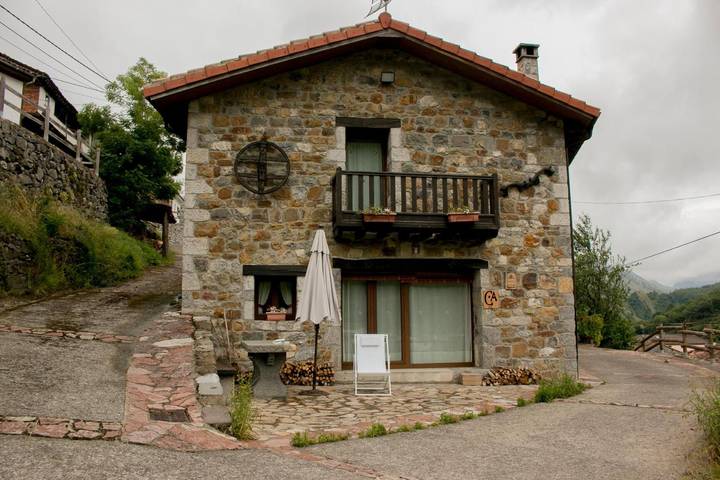 Casa rural para 4 personas, con balcón, Se admiten mascotas en Asturias - 2