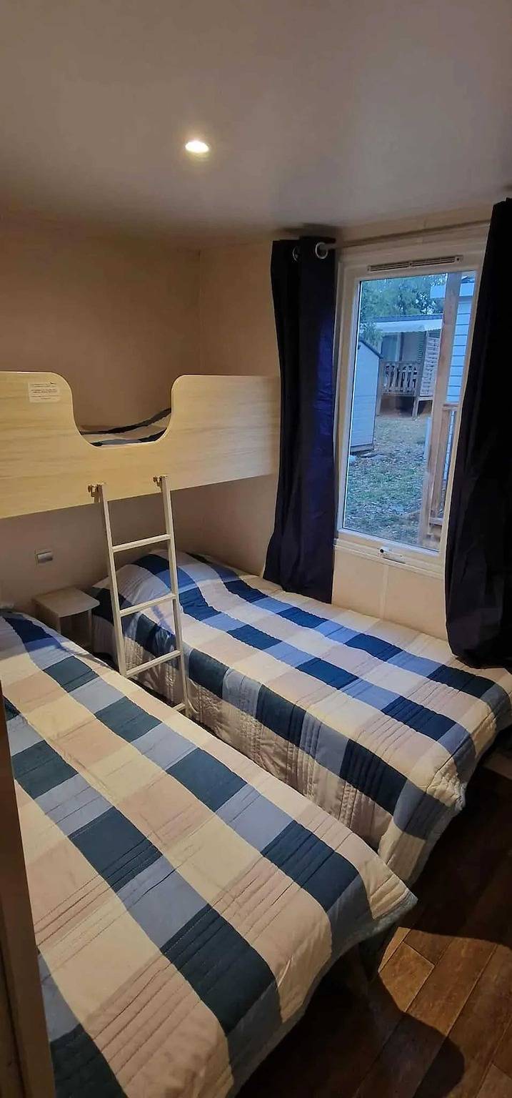 Komfortabler Bungalow in Nans-les-Pins 30 m² in Nans-les-Pins, Brignoles Region