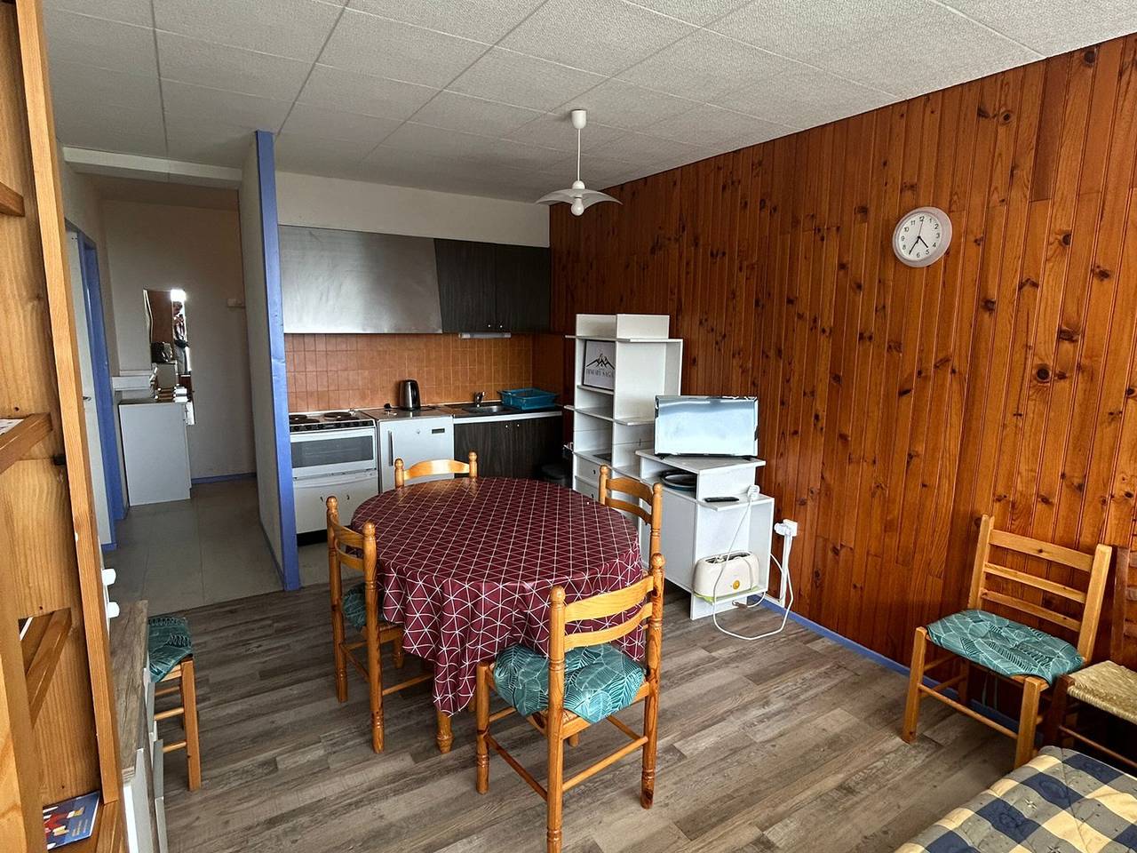 Chalet pour 6 Personnes dans Lac des Hermines, Besse-et-Saint-Anastaise