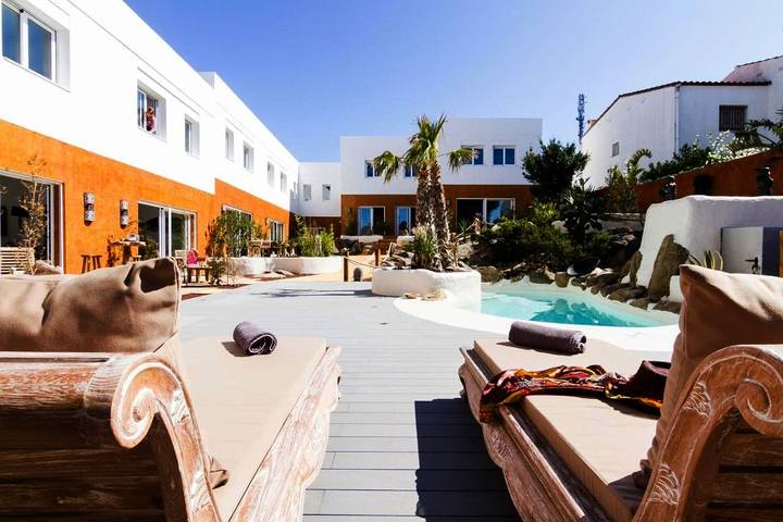 Chalet para 6 personas, con jardín además de jacuzzi y piscina, Se admiten mascotas en Provincia de Gerona - 2