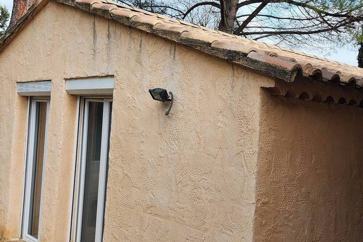 Location de vacances pour 4 personnes, avec Terrasse et Jardin à Châteauneuf-le-Rouge