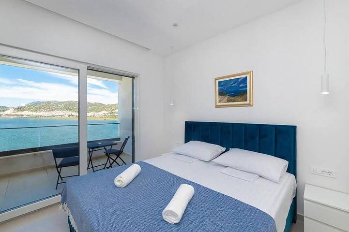 Beautiful home in Rogotin with private swimming pool, can be inside or outside in Rogotin, Dubrovnik-Neretva