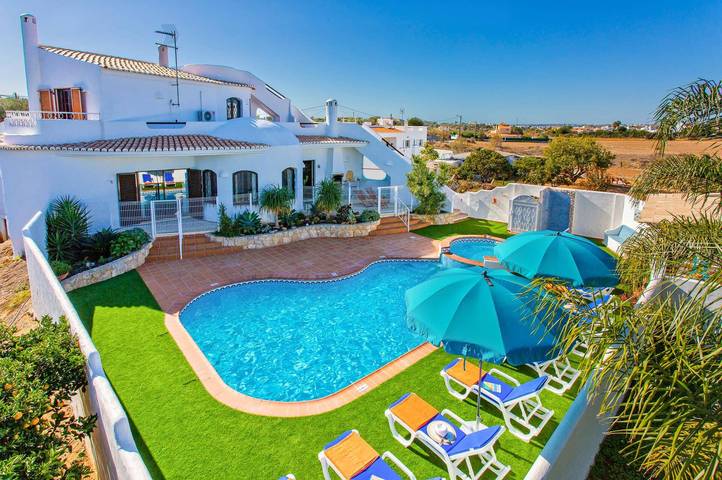 Villa voor 10 personen, met Tuin in Guia