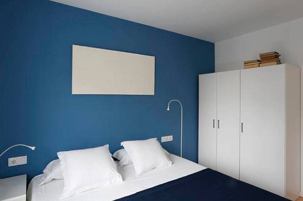 Cosy 2 Bedrooms Apartment Front of the Beach in Barcelona Zentrum, Barcelona