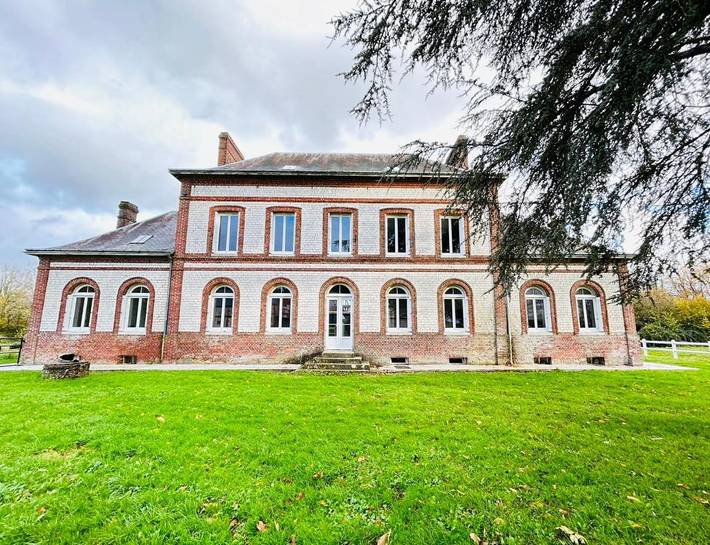 Gîte pour 26 personnes, avec Terrasse et Jardin à Le Héron