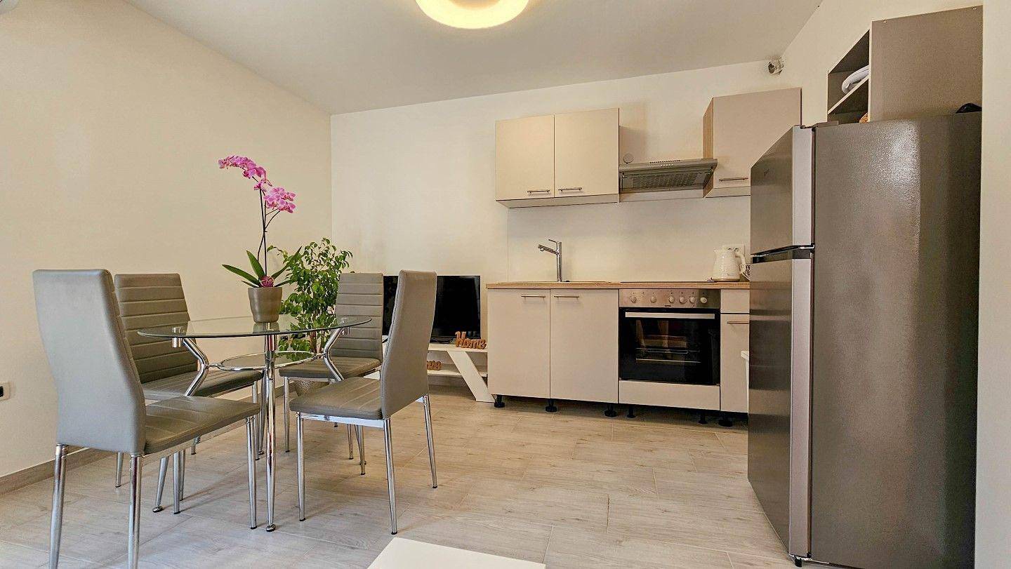 Hel ferieleilighet, Apartment in the center of the old town in Novigrad, Umag