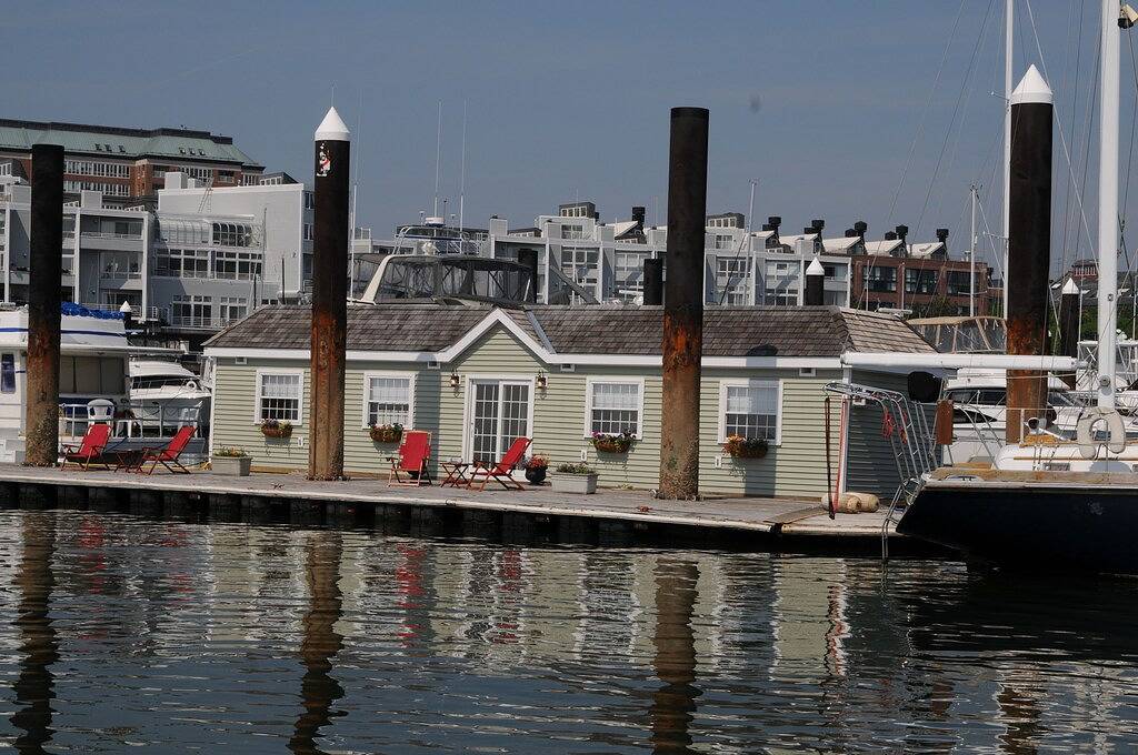 Best of Boston Houseboat Heat/Ac in Boston Harbor Suite2 -Freedom Trail close by in Boston, Massachusetts