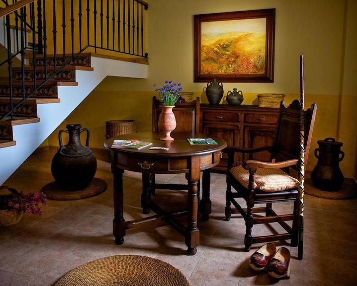 Casa rural para 10 personas, con vistas y balcón en La Bureba - 2