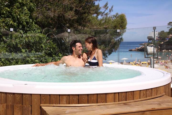 Hôtel pour 2 personnes, avec piscine ainsi que jardin et jacuzzi dans Portinatx - 2