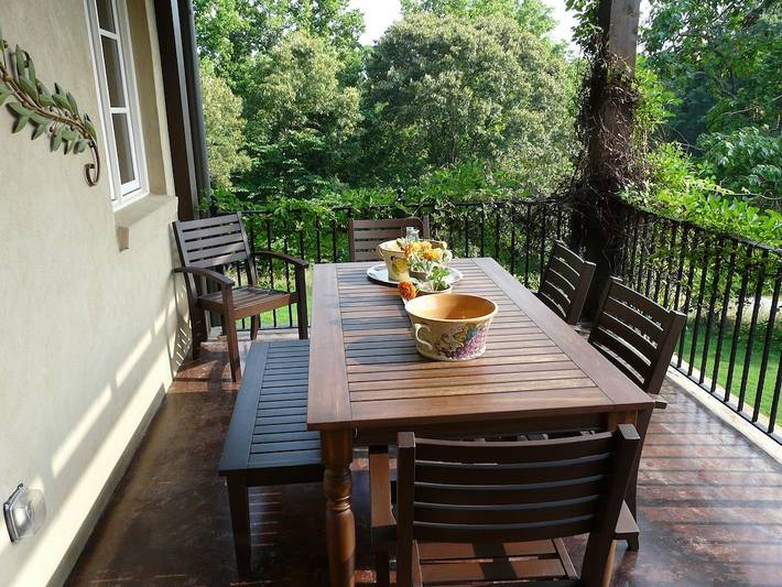 Villa for 10 people, with terrace and hot tub as well as pool in Georgia