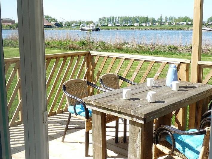 Ferienhaus für 6 Personen, mit Garten und Seeblick in Lemmer - 2