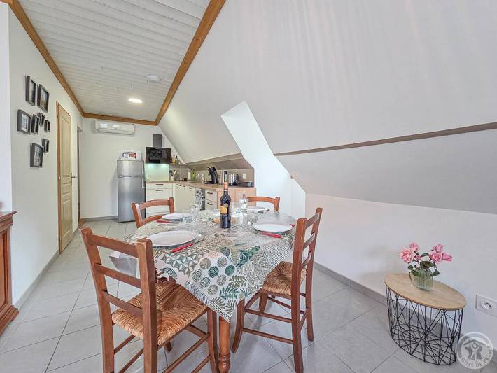 Gîte pour 4 personnes, avec terrasse à Aucun - 2