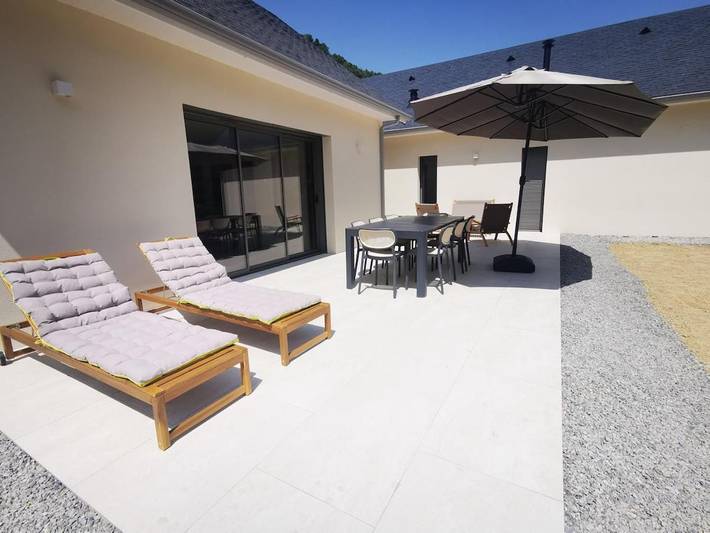 Location de vacances pour 8 personnes, avec vue et jardin à Beaudéan - 3