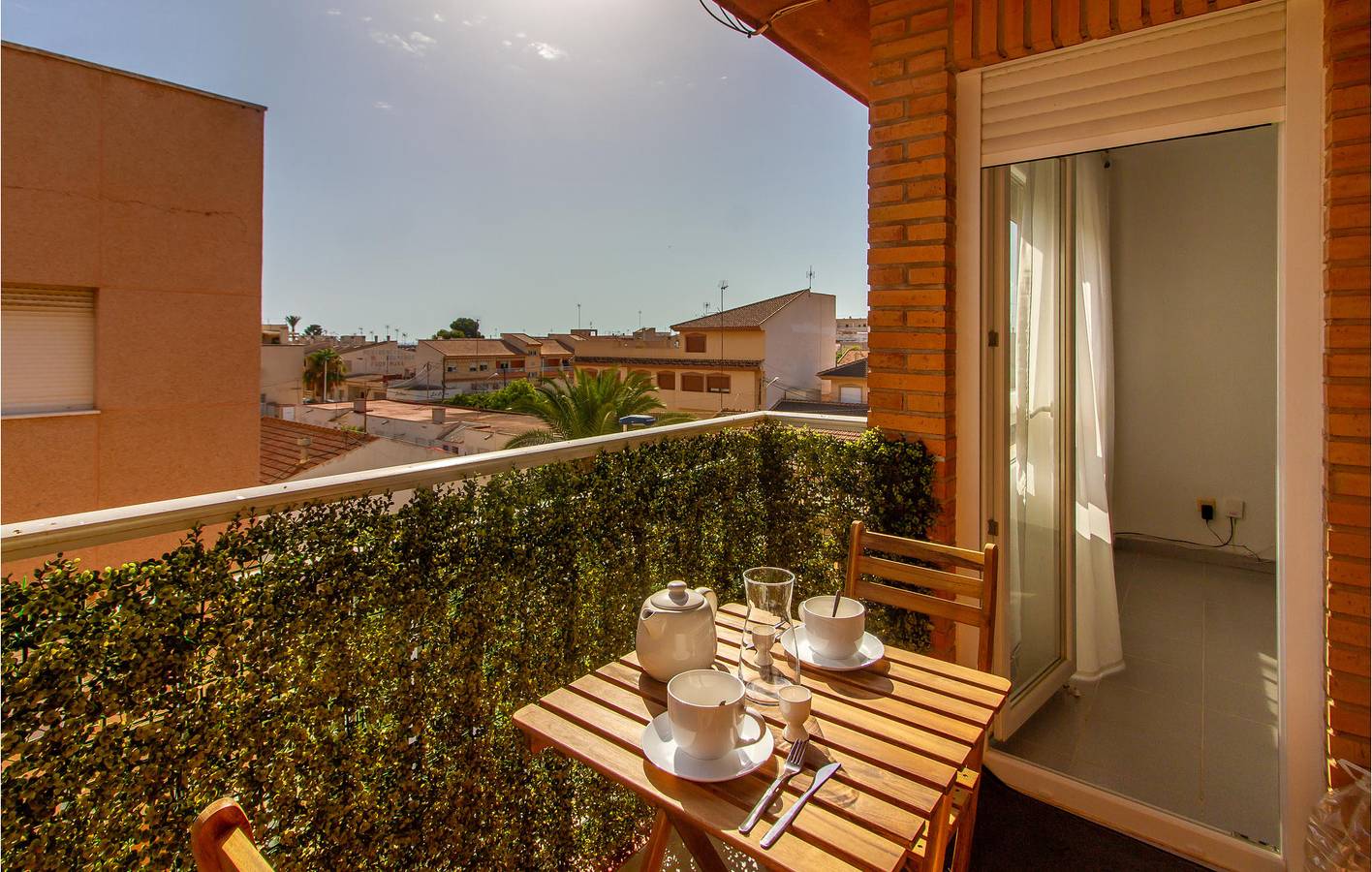 Entire holiday apartment, Beachside Getaway with WIFI, Parking, and a Waterpark! in San Pedro del Pinatar, Costa Cálida