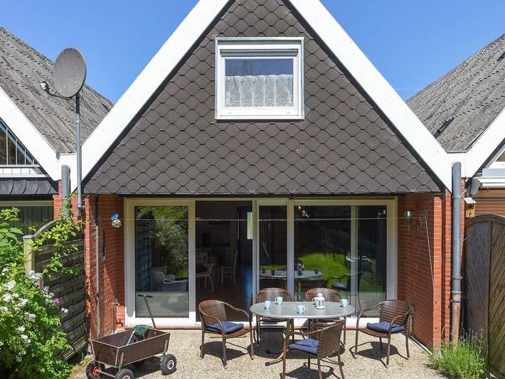 Ferienhaus für 6 Personen, mit Sauna und Terrasse sowie Garten, kinderfreundlich in Bensersiel - 4