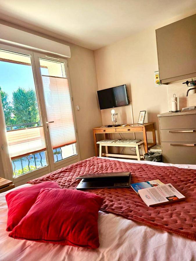 Location de vacances pour 2 personnes, avec vue et jardin à Vienne (Isère) - 3