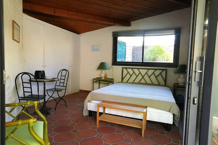 Gîte pour 2 personnes, avec jardin dans Plage Pontaillac - 4