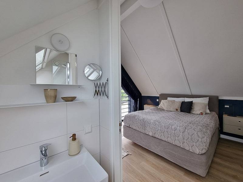 Vakantiefriesland — Luxus-Wasservilla in Balk mit Terrasse am Wasser in Balk, Ijsselmeer