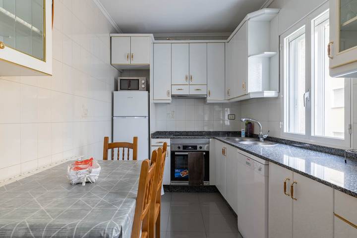 Piso C/ Sarria Monforte de Lemos in Monforte de Lemos, Reserva da Biosfera Ribeira Sacra e Serras do Oribio e Courel