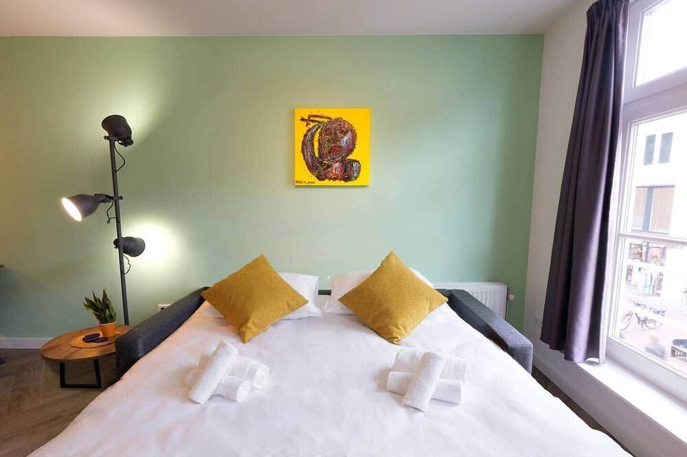 Geheel appartement, Beautiful 60m² Apartment with Terrace in Tiel, Betuwe