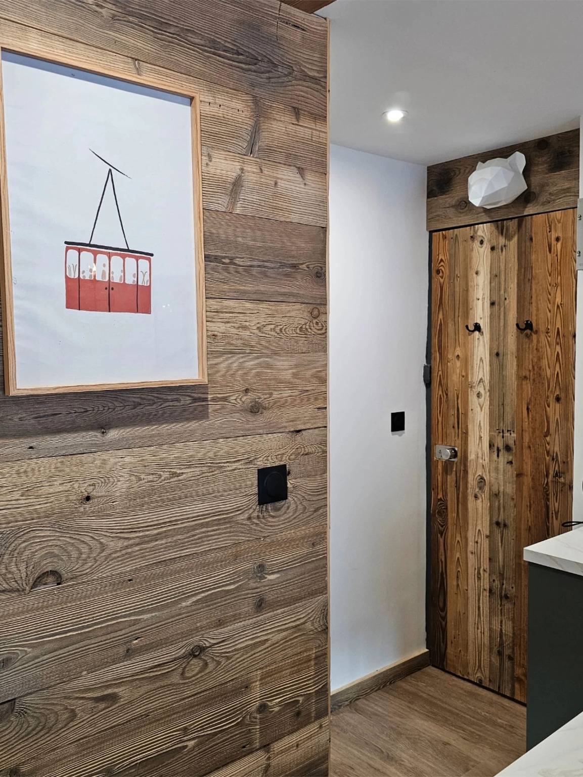 Appartement entier, Appartement 'Lesetoilesdelaplagne - Le Carroley' avec vue montagne, piscine partagée et balcon in La Plagne, La Plagne-Tarentaise