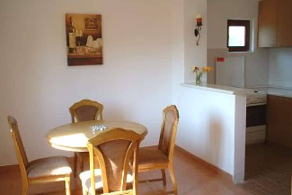 Villa für 10 Personen in Montenegro