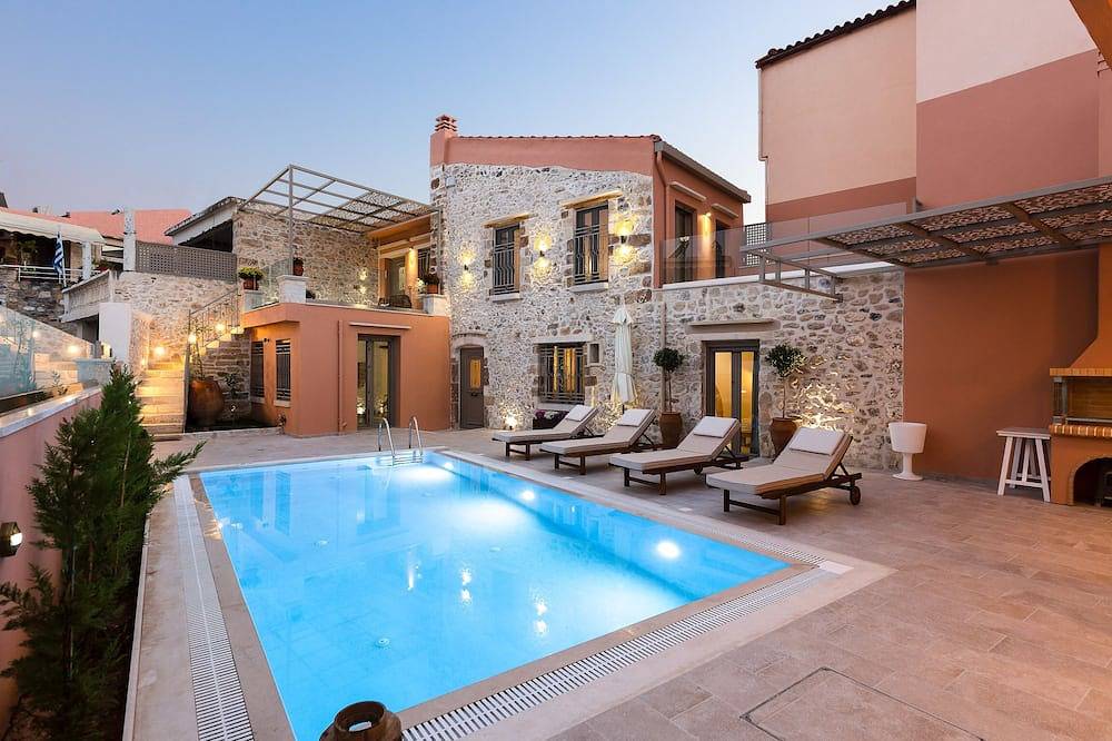 Villa de grande qualité à 2 km de la plage, à pied de tout! in Région de Réthymnon