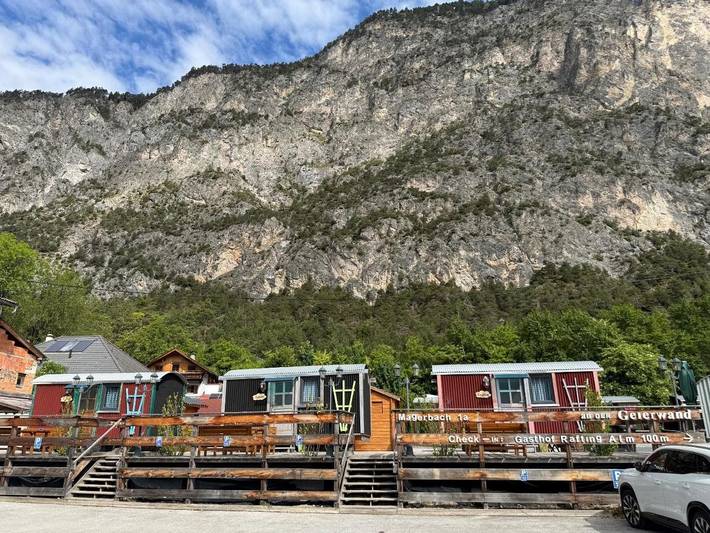 Camping für 5 Personen, mit Terrasse und Garten sowie Ausblick in Tirol - 4