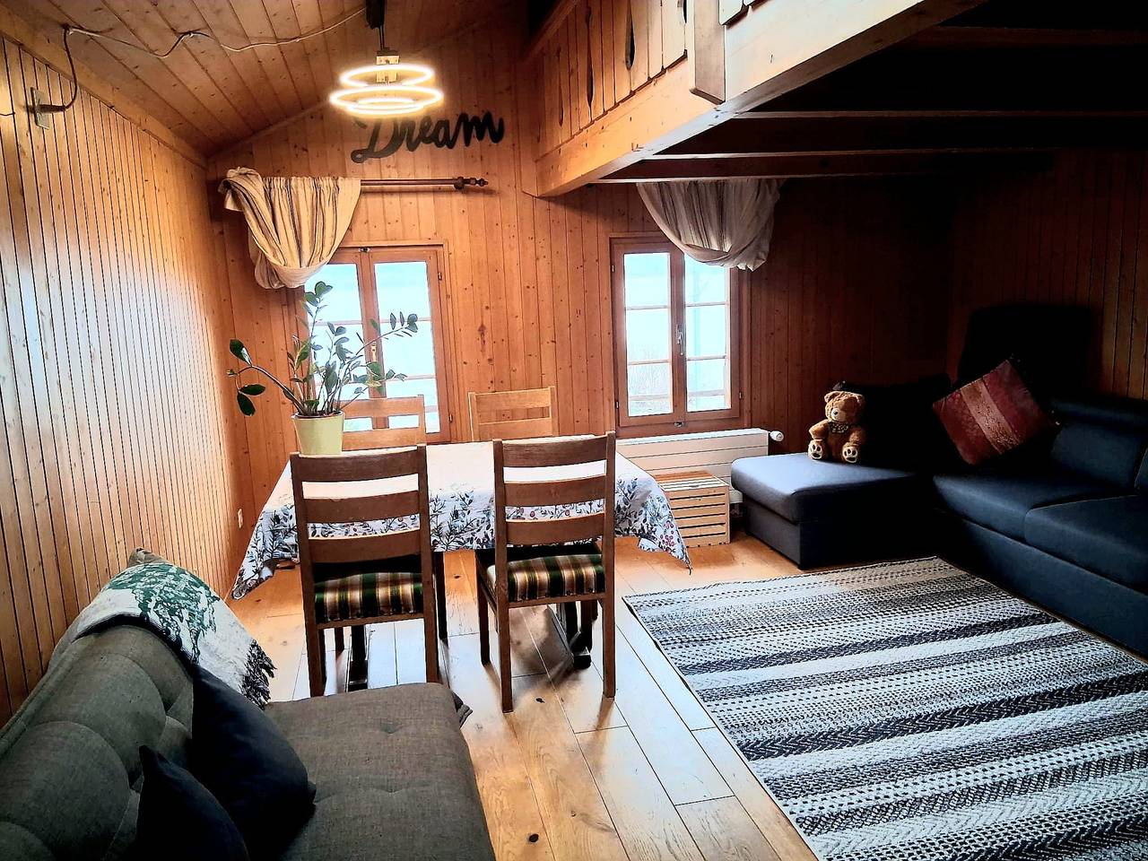 Chalet voor 4 personen met uitzicht in Därligen, Meer van Thun