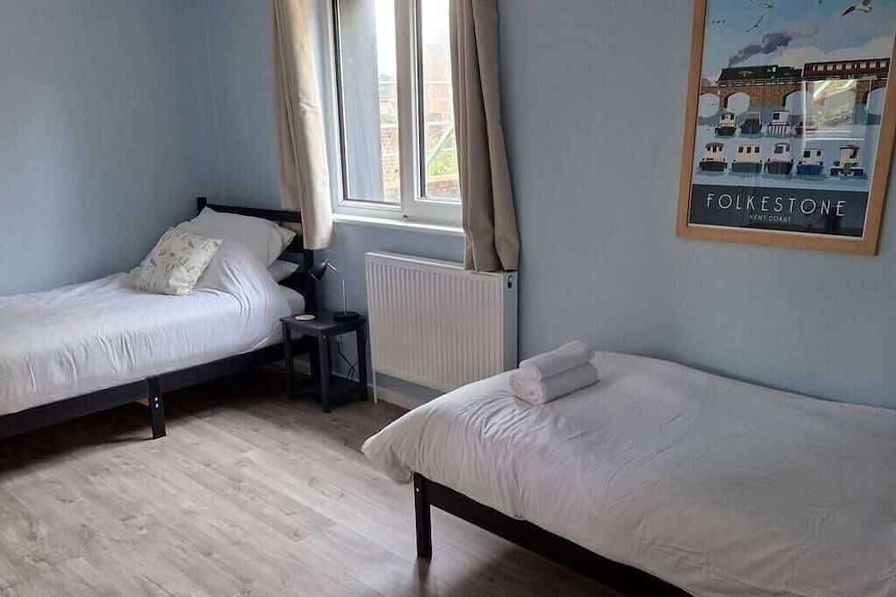 Entire apartment, Unique 2Bd Apartment Folkestone Harbour in Folkestone, Kent