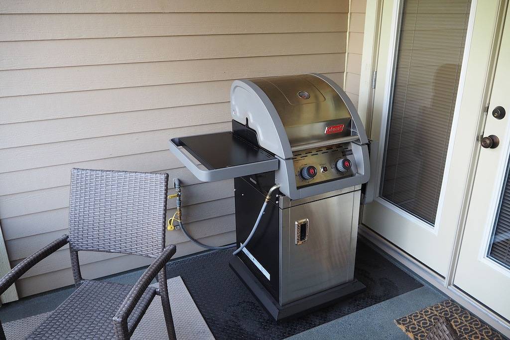 Ganze Wohnung, Executive Apartment mit 2 Schlafzimmern in Radium Hot Springs, Kootenay-Nationalpark