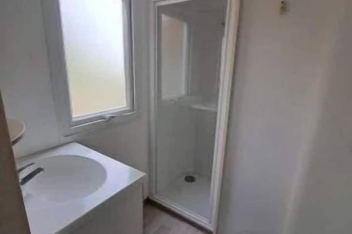 ZEcamping 3 étoiles pataugeoire mobil-home TV BBQ 40m2 6 pers in Saint-Céré, Lot