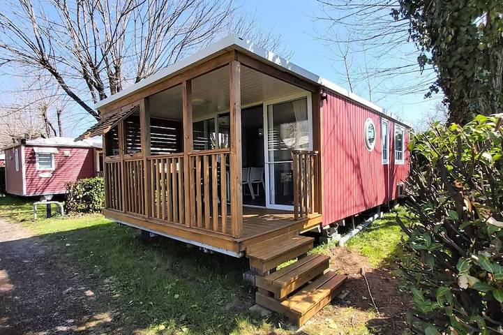 Mobil home pour 4 personnes à Flagnac