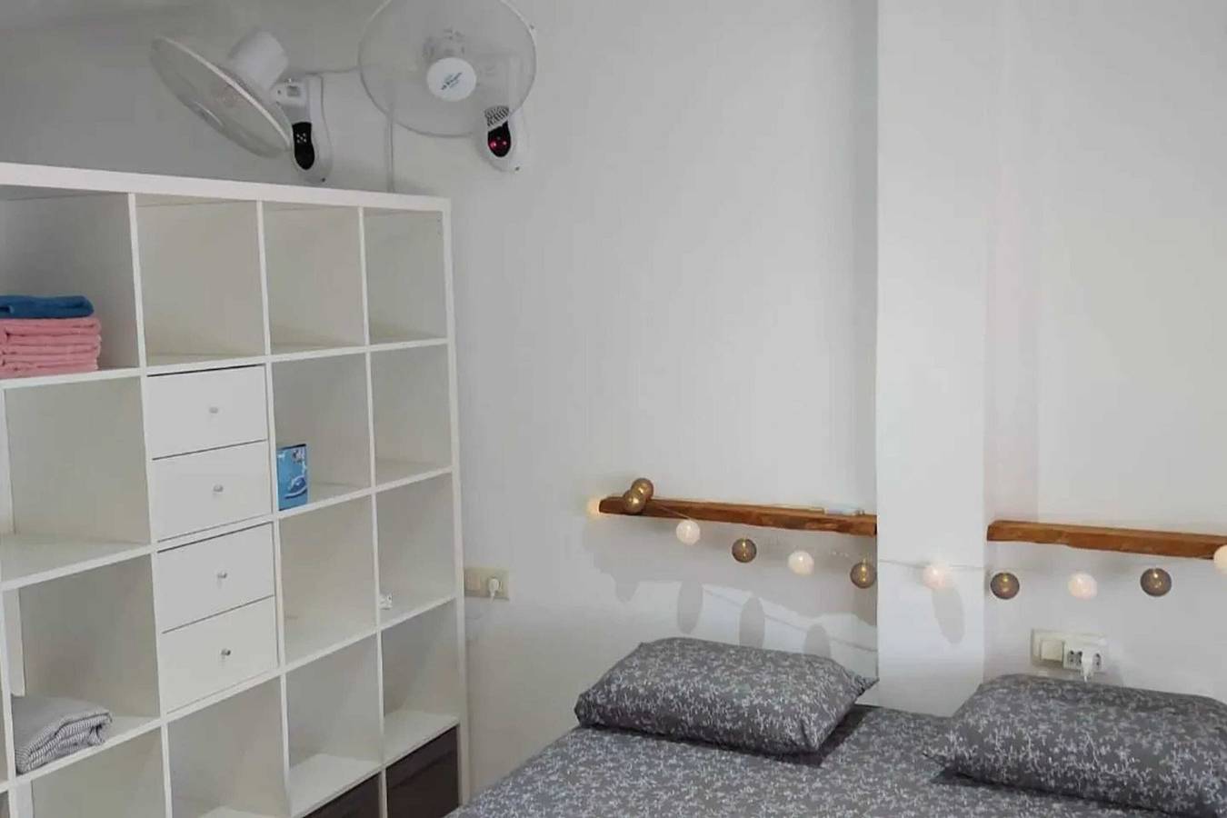 Entire apartment, Beautiful apartment in Cala en Blanes - 45 m² with shared pool in Cala Blanes, Ciutadella