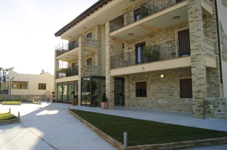 Hôtel pour 2 personnes, avec Terrasse et Jardin ainsi que Piscine et Sauna à Alanno
