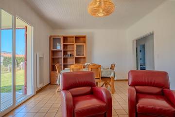 Location de vacances pour 8 personnes, avec jardin dans Lac de Biscarrosse