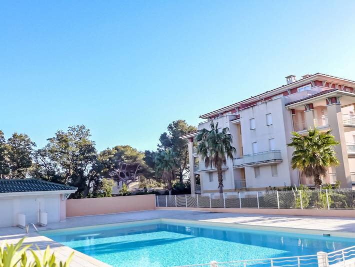Ferienwohnung für 4 Personen, mit Kinderpool und Terrasse sowie Garten