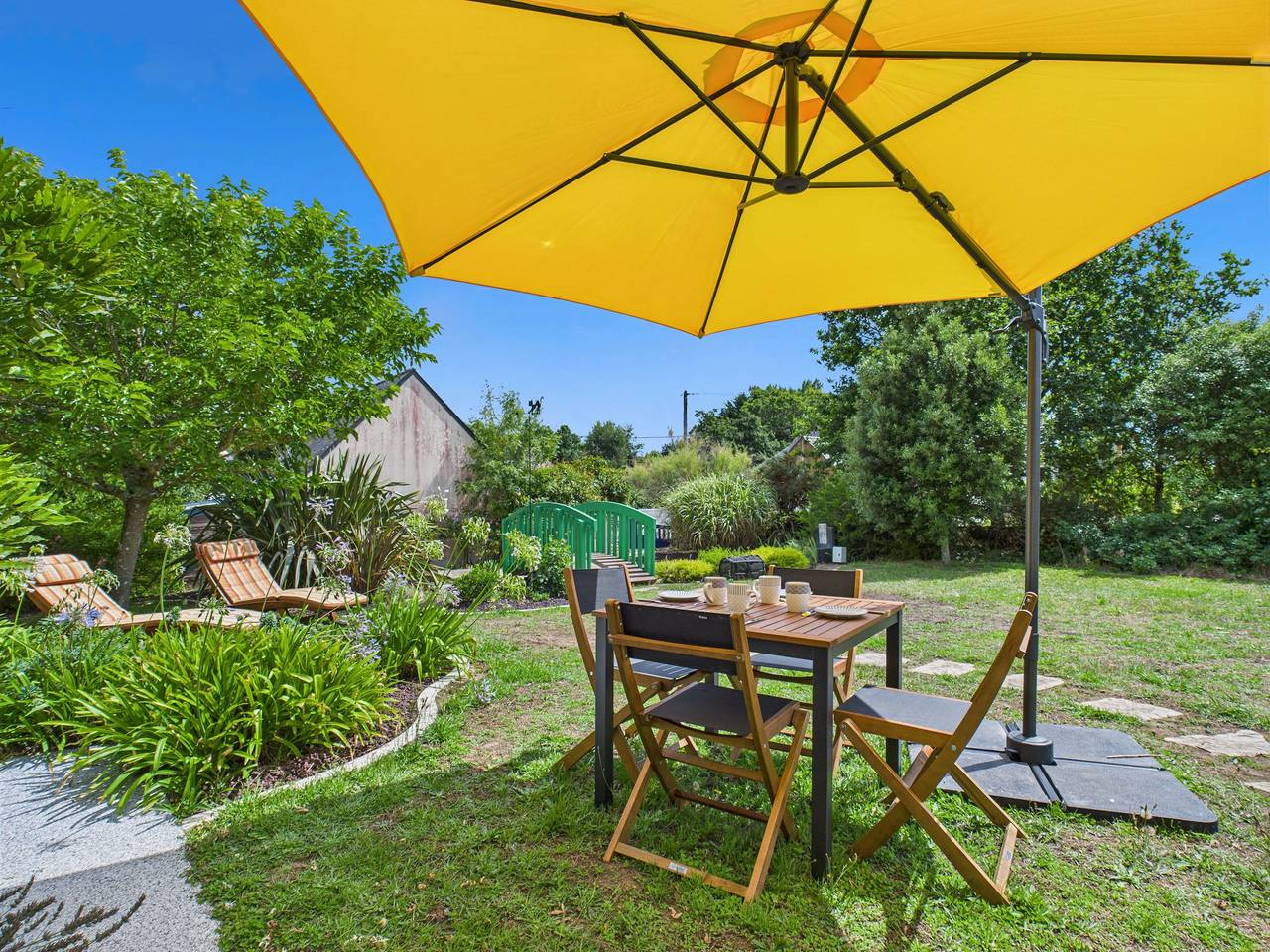 Studio entier, 300m plage - duplex avec jardin pour 4 in Suscinio, Sarzeau